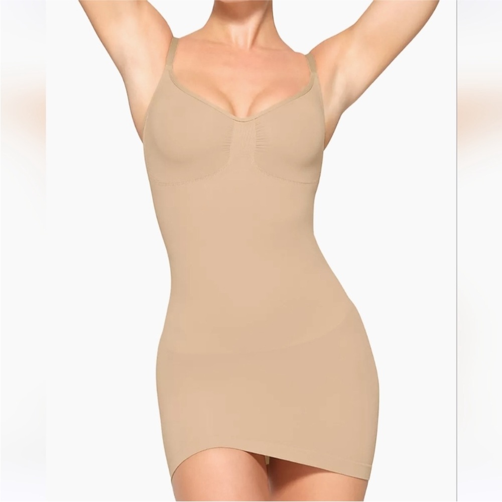Skims Bodysuit S